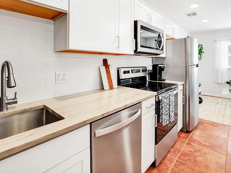 3652 SE 5th Ct — Photo 13