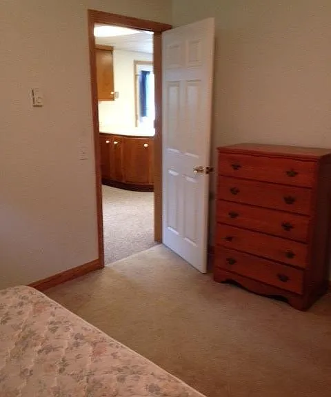 722 Boundary St #B — Photo 2