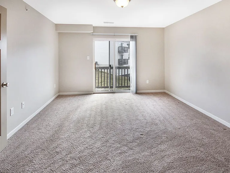 311 Stonewall Creek Dr — Photo 10