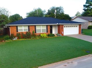 38 S Meadowhill Dr, Bristow, OK 74010