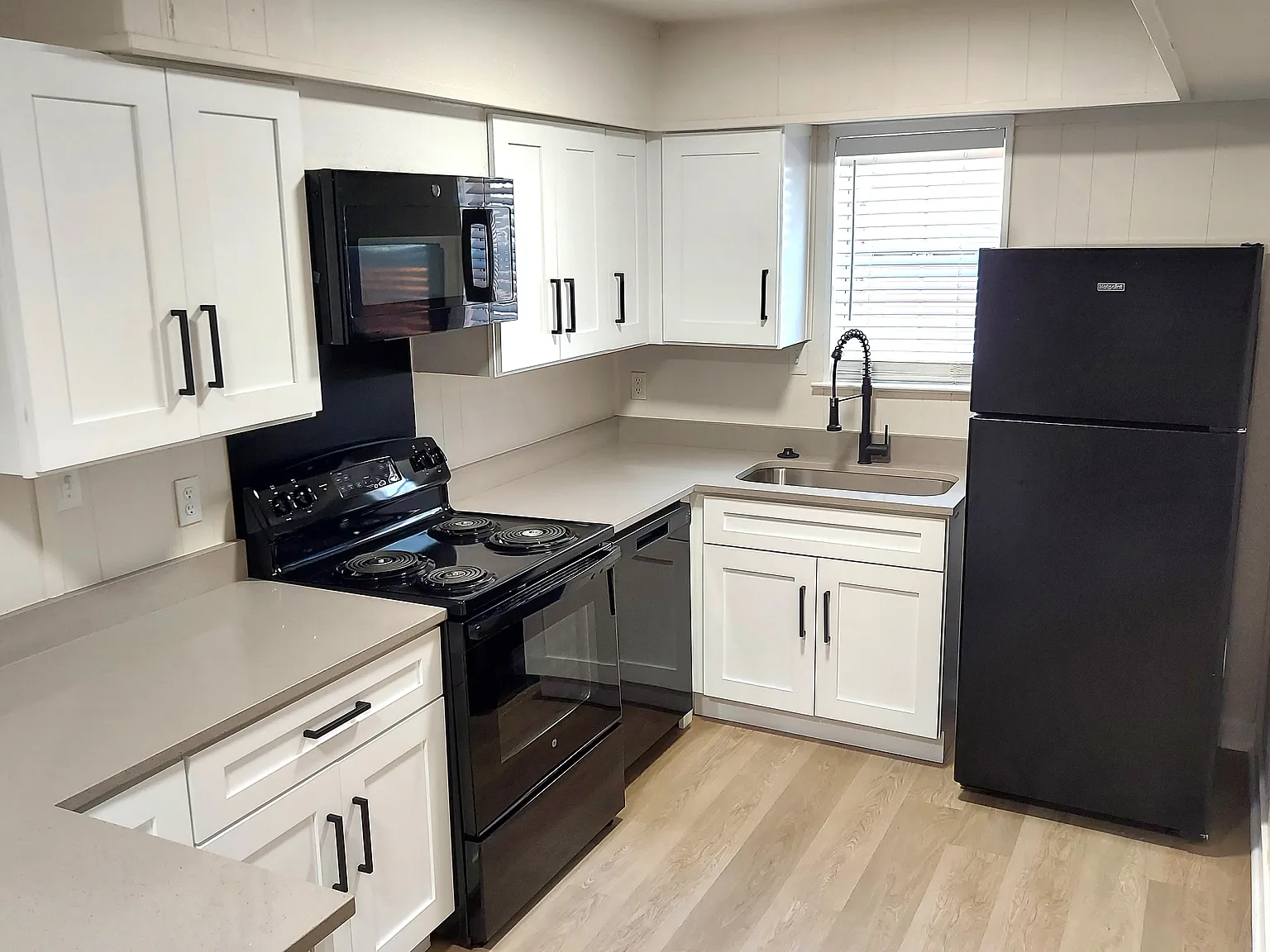 2 bed, 825 sqft, $1,175 — Photo 1