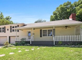 405 SW 16th St, Blue Springs, MO 64015