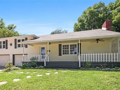 405 SW 16th St, Blue Springs, MO, 64015