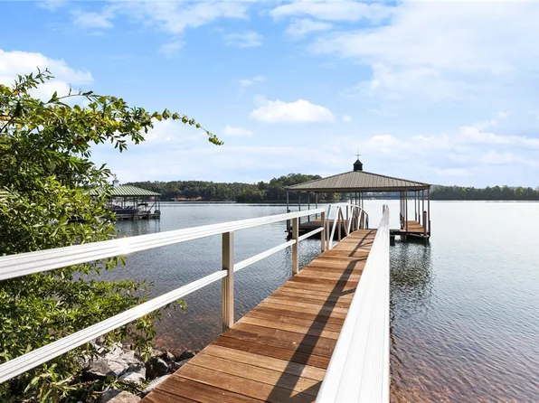 530 Magellan Dr, West Union, SC 29696