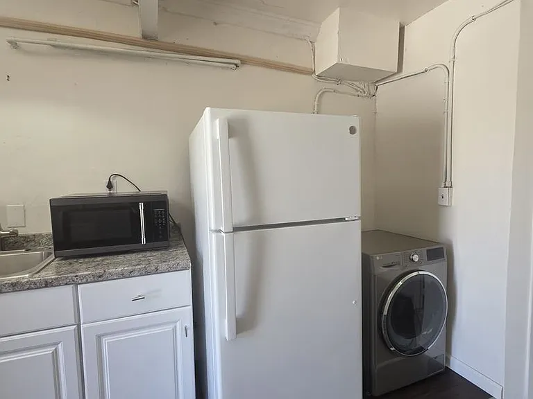 1153-1155 Emory St — Photo 6