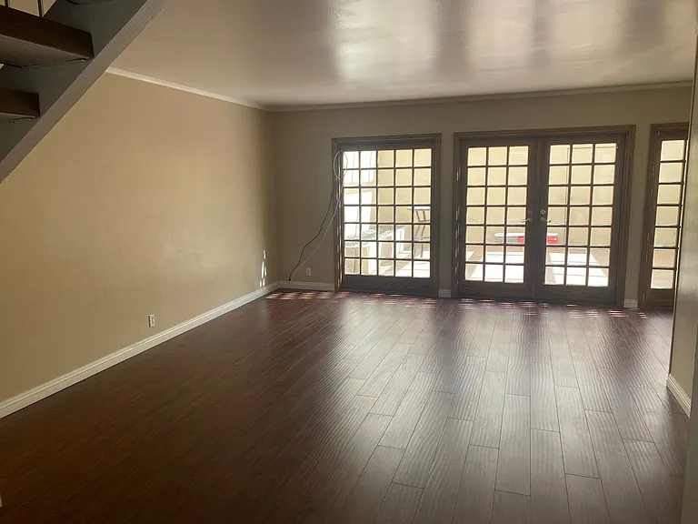 3016 El Camino Ave — Photo 3
