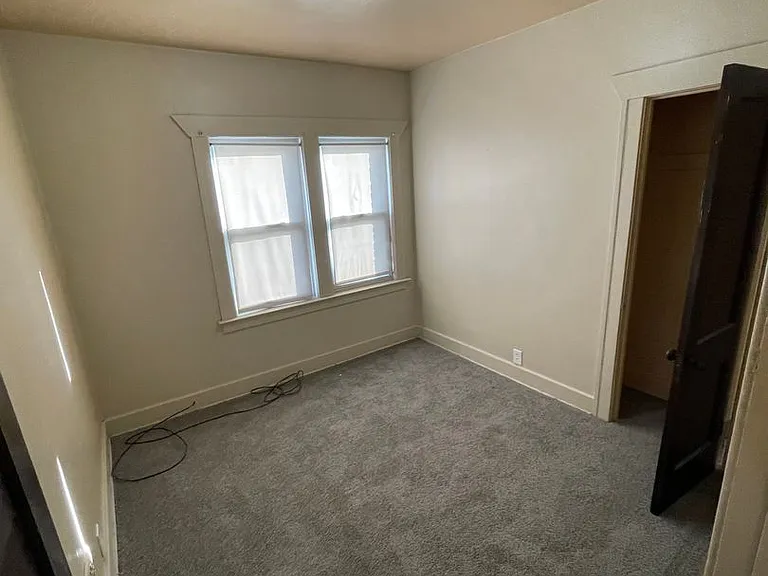 2950-52 Kendall Ave — Photo 5