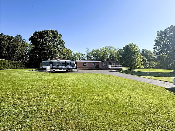2nd image of 17136 Semerad Rd