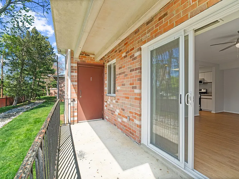 208 Victor Pkwy #A — Photo 19