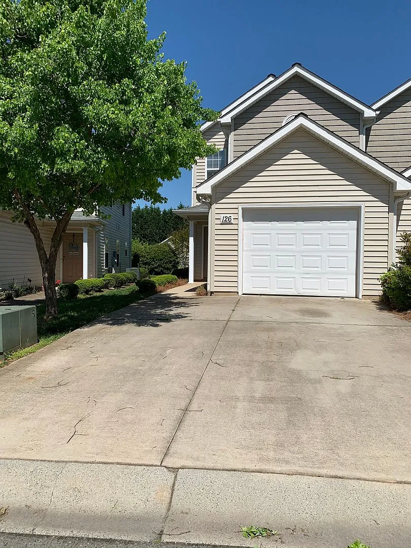 1348SF 2BR 2.5BA — Photo 1