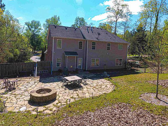 4th image of 106 Springs Ct