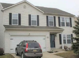 8626 Rifle River Dr, Fowlerville, MI 48836