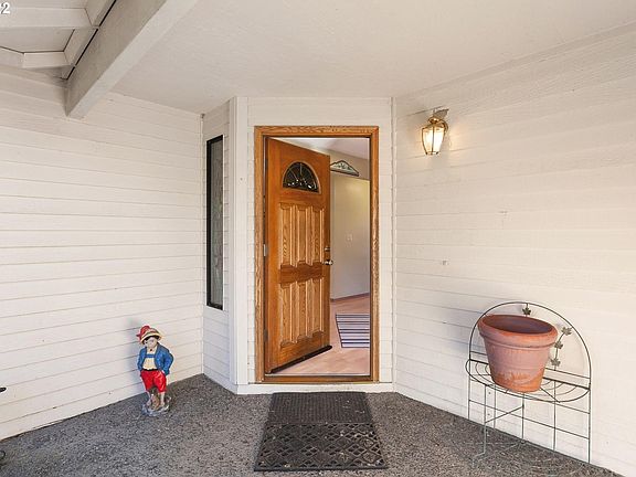 3rd image of 1117 SE 52nd Ct