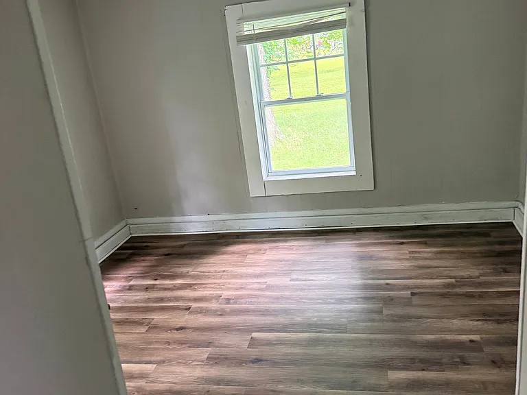 420 Hall Aly — Photo 5