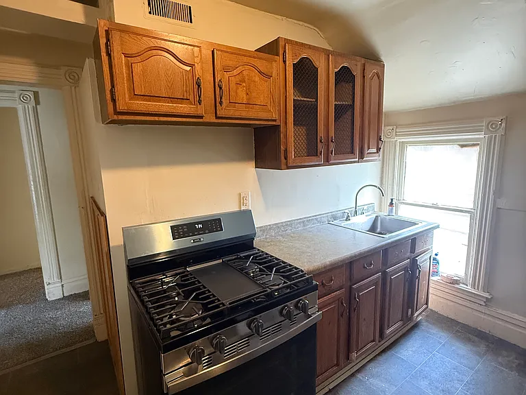 611 W North St #2 — Photo 7