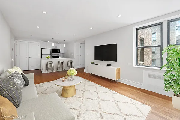Rented by Keller Williams NYC | media 25