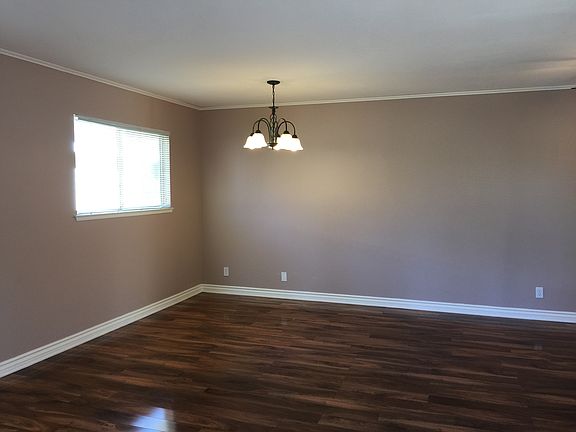 4th image of 3045 N White Ave