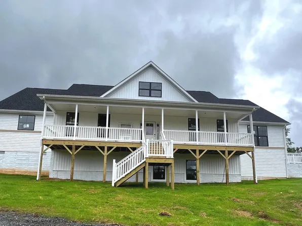 2840 Kearneysville, Shepherdstown, WV 25443