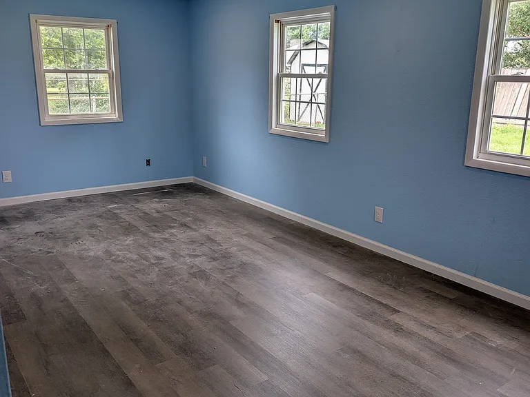 3221 S Millwood Ave — Photo 11