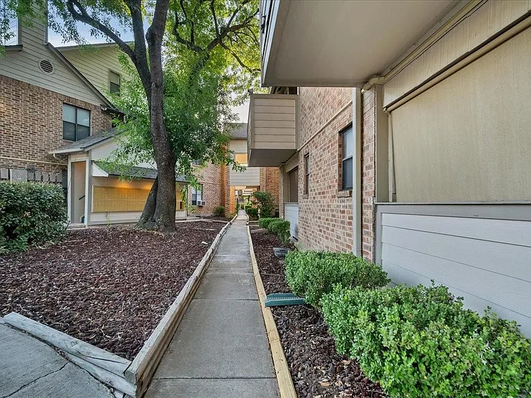 2500 Burleson Rd #609 — Photo 20