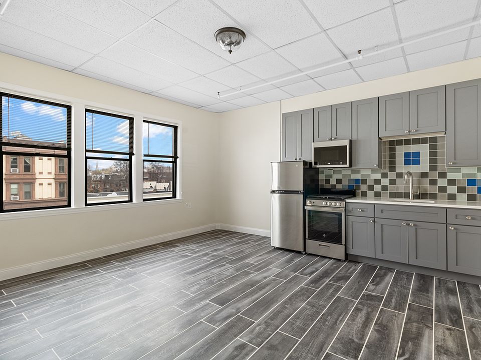 1st image of 340 9th St APT 3F