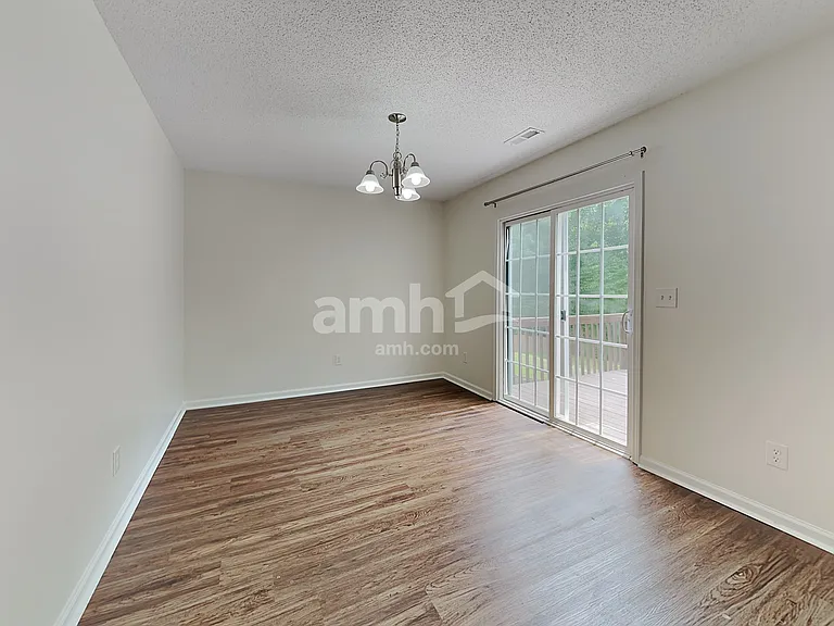 211 Calla Lilly Ln — Photo 4