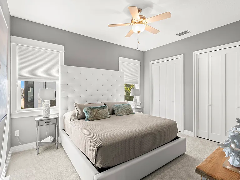 10042 Gulf Blvd — Photo 40