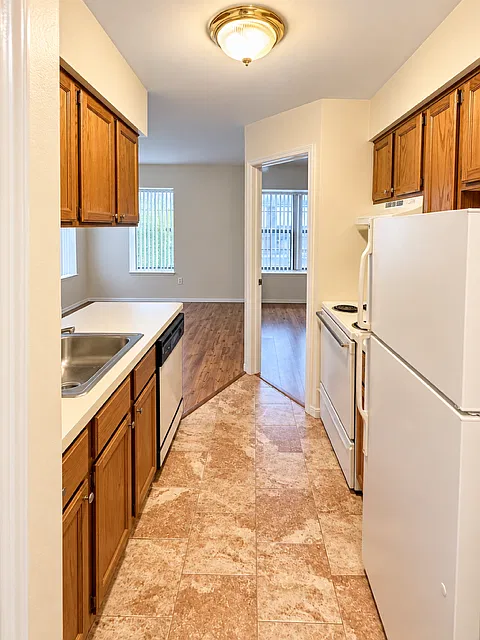 54 S Broadway St #13