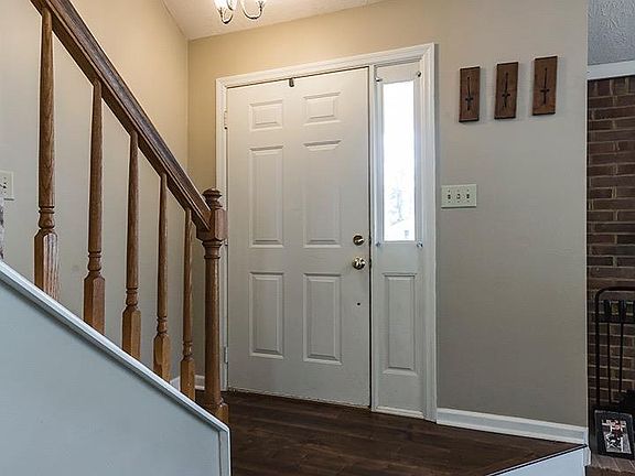4th image of 4024 Hillside Dr