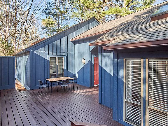 5th image of 251 Fox Rdg