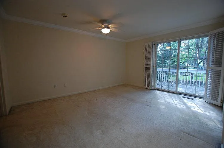 3450 Golden Ave #6 — Photo 10