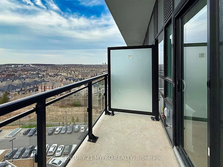 395 Dundas St W #Penthouse 02 — Photo 20