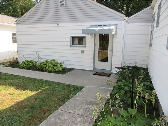 4th image of 306 New Paris Ave
