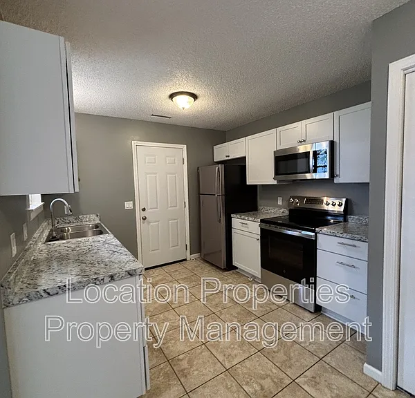 1406 E 21st Ter #1 — Photo 8