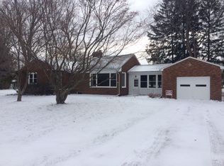 807 Clinton Ave, Conneaut, OH 44030