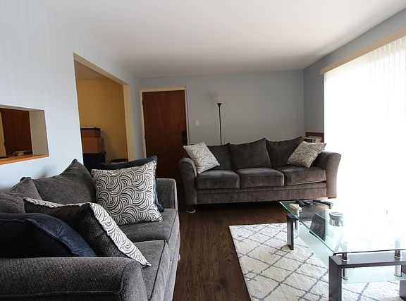 2nd image of 905 8th Ave APT 7