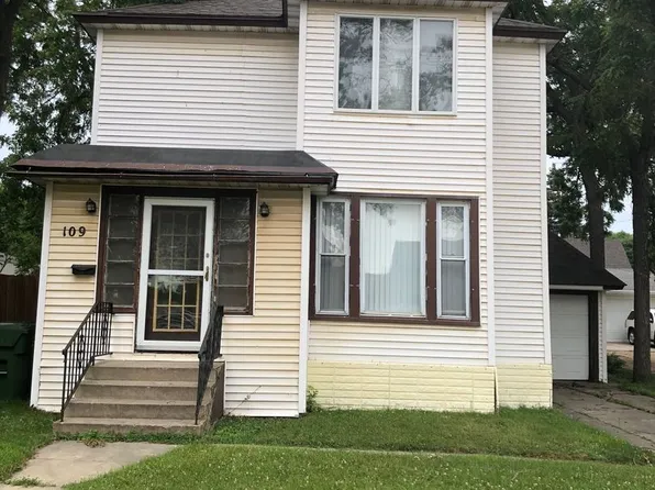 109 5th St SE, Watertown, SD 57201