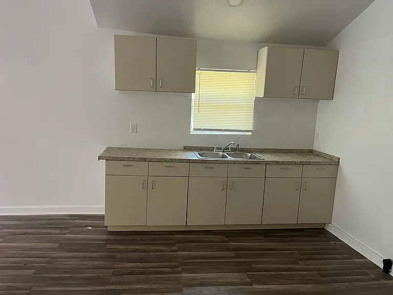 6342 Rosa Ave — Photo 9