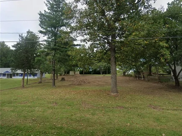 2100 James Downey Rd, Independence, MO 64057