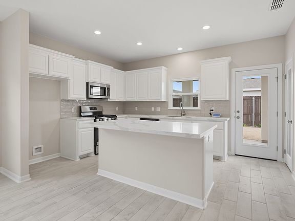 5th image of 3921 Westway Ave