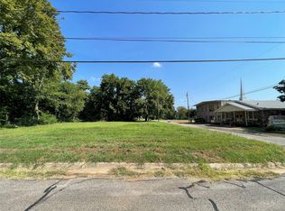 1017 5th St NE, Paris, TX 75460