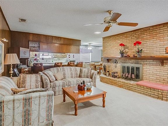 3rd image of 137 Highridge Dr