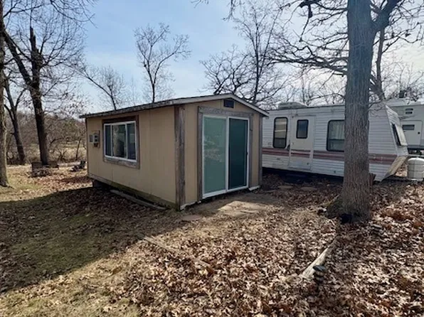 5/498 Woodhaven Dr E, Sublette, IL 61367