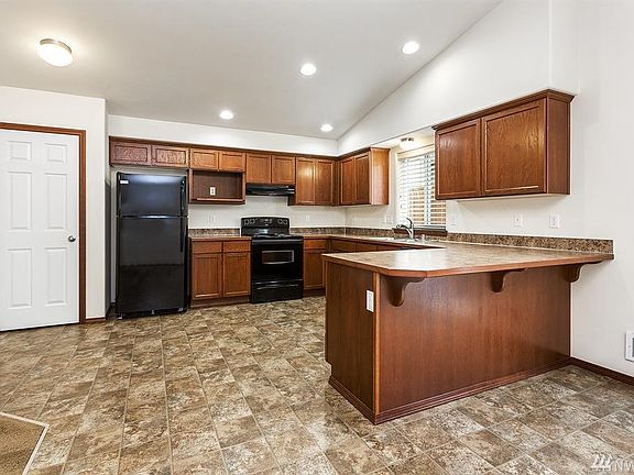 5th image of 14642 47th Ave NE