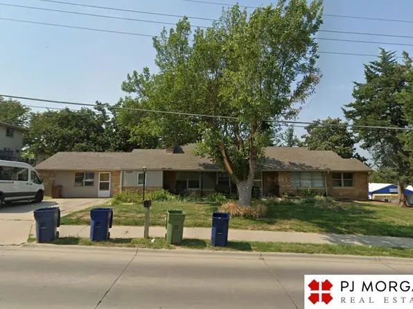 8206 S 48th St, Omaha, NE 68157
