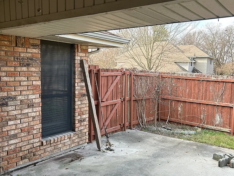 801 Summit Dr — Photo 20