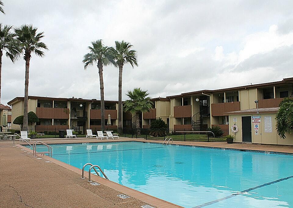 1st image of 7714 Renwick Dr APT 104