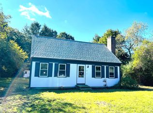 14 Holly Farm Dr, Mashpee, MA 02649