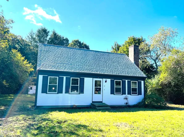14 Holly Farm Drive, Mashpee, MA 02649