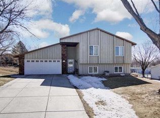 10341 Xylon Rd S, Minneapolis, MN 55438